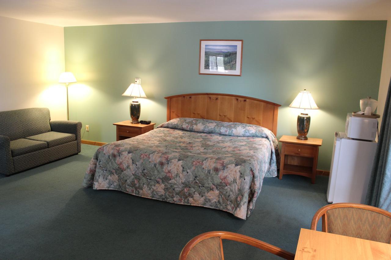 Nootka Lodge Woodsville Buitenkant foto