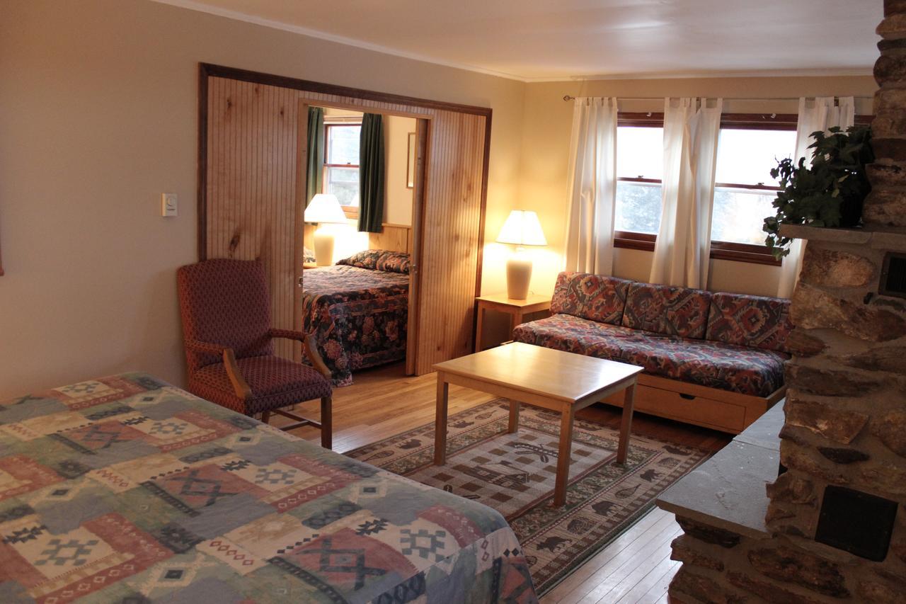 Nootka Lodge Woodsville Buitenkant foto