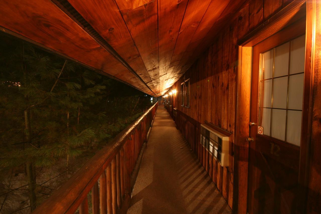 Nootka Lodge Woodsville Buitenkant foto