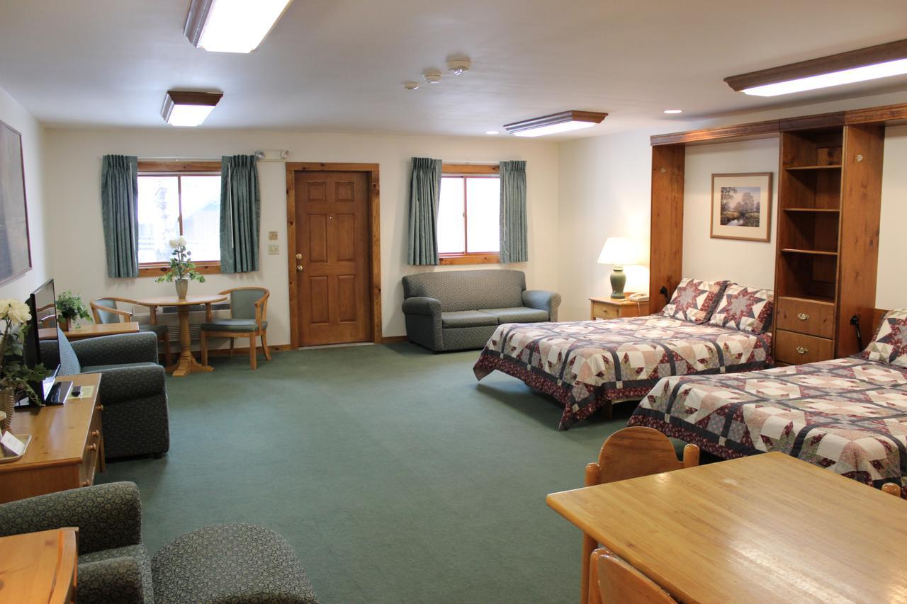 Nootka Lodge Woodsville Buitenkant foto