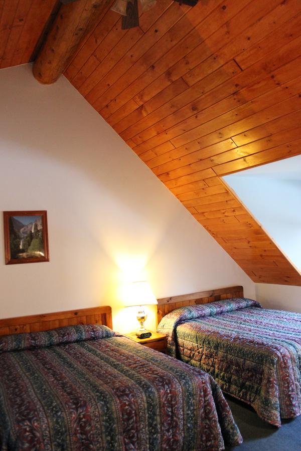 Nootka Lodge Woodsville Buitenkant foto