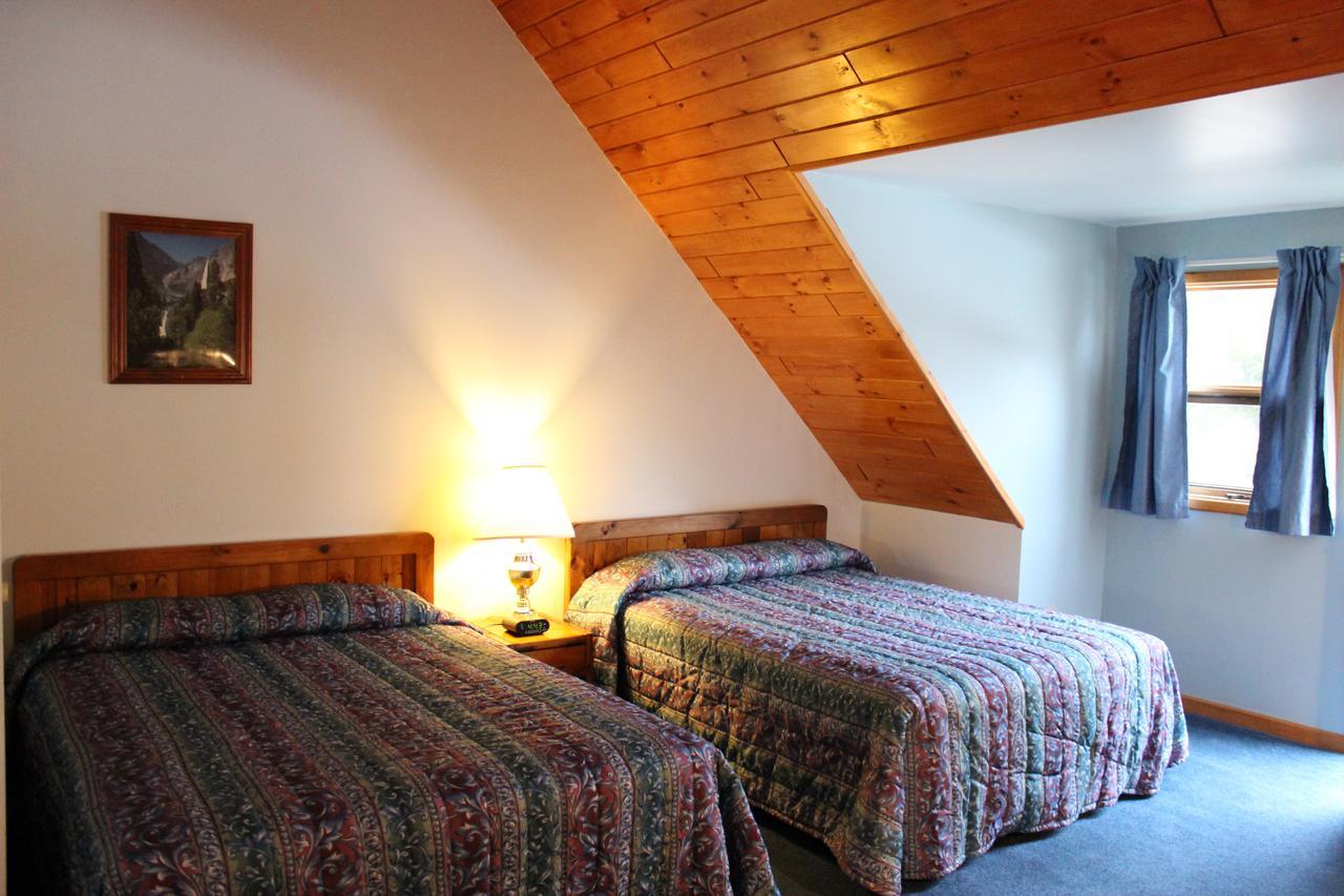 Nootka Lodge Woodsville Buitenkant foto