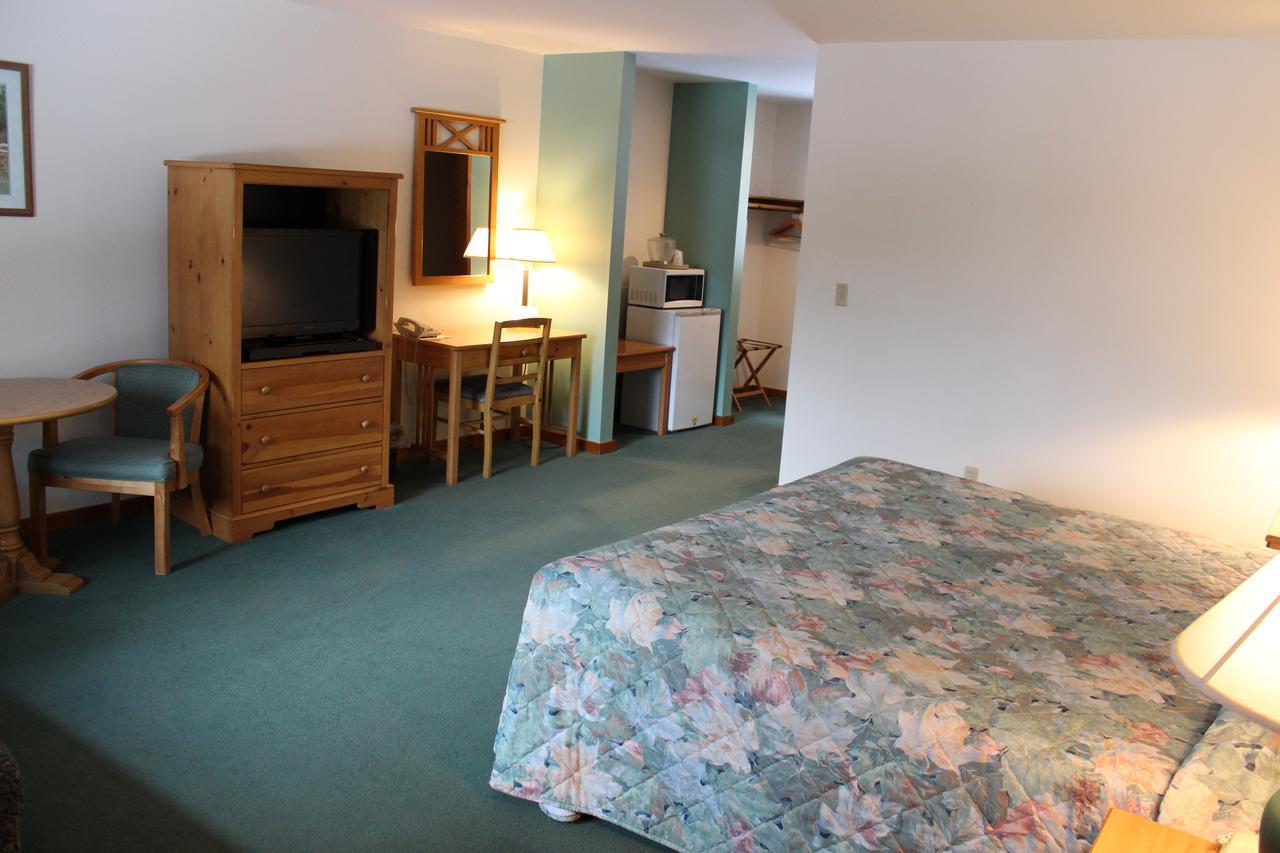 Nootka Lodge Woodsville Buitenkant foto