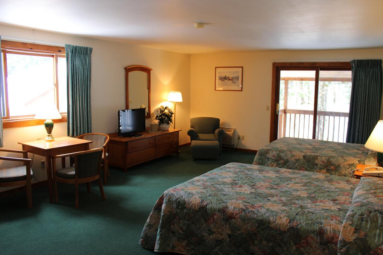 Nootka Lodge Woodsville Buitenkant foto