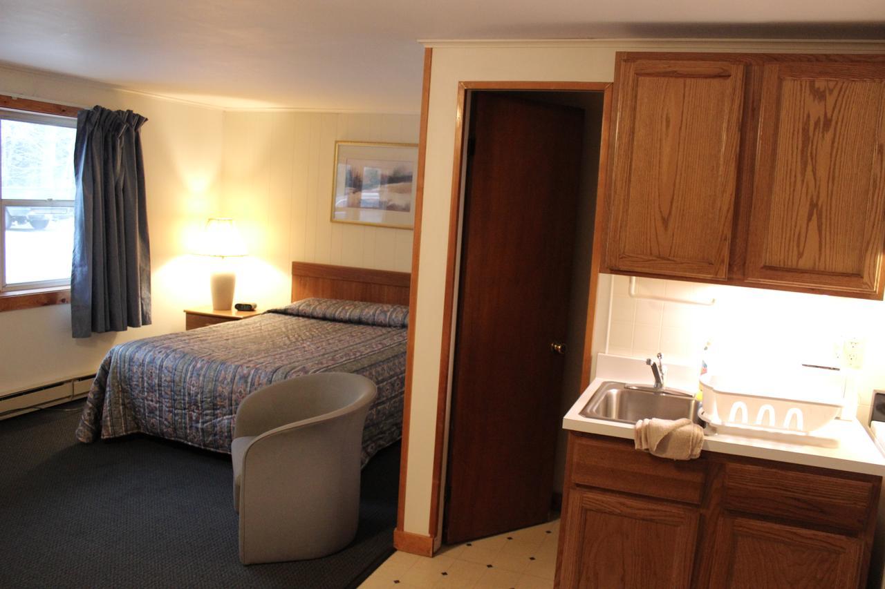 Nootka Lodge Woodsville Buitenkant foto