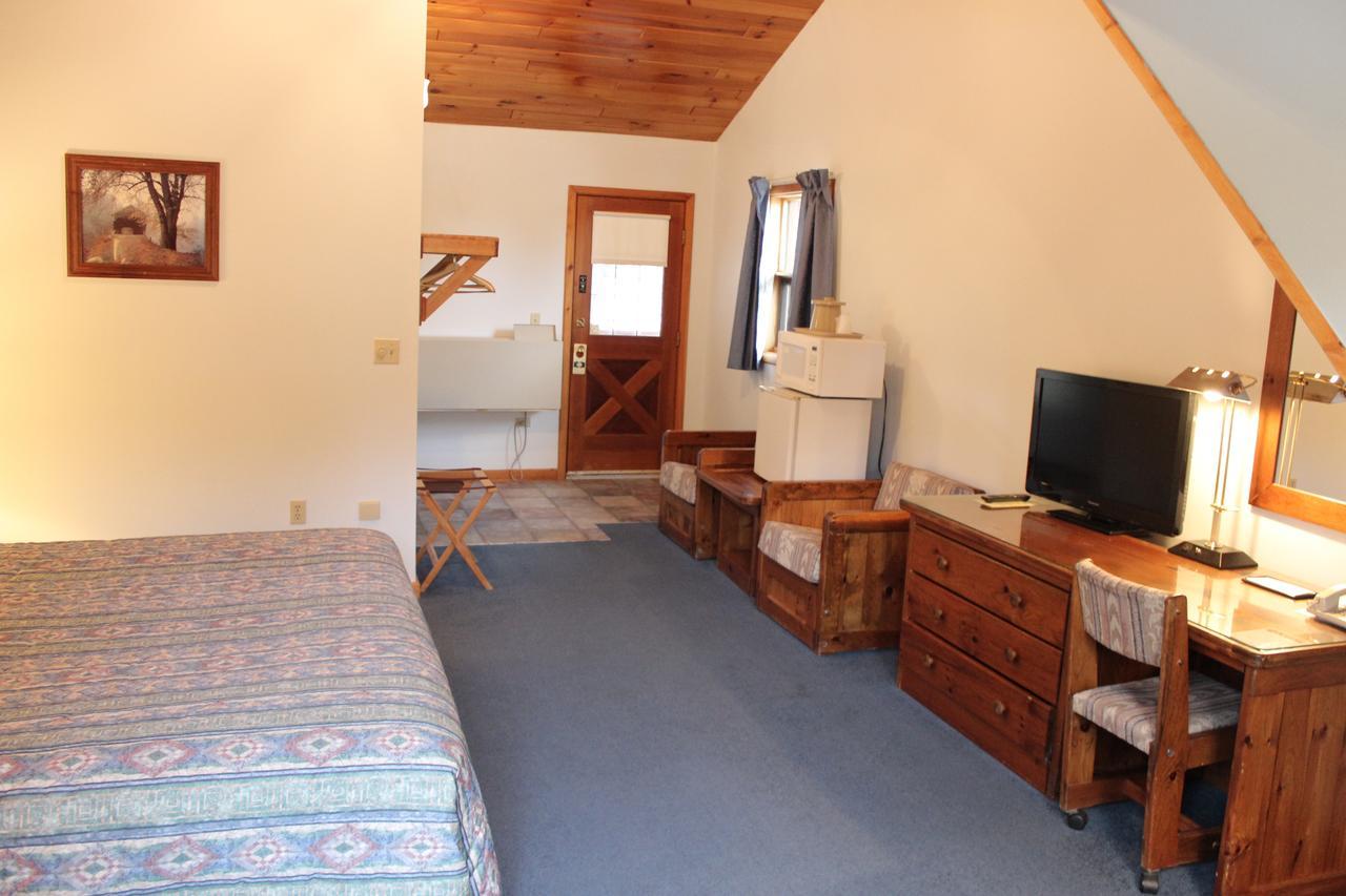 Nootka Lodge Woodsville Buitenkant foto