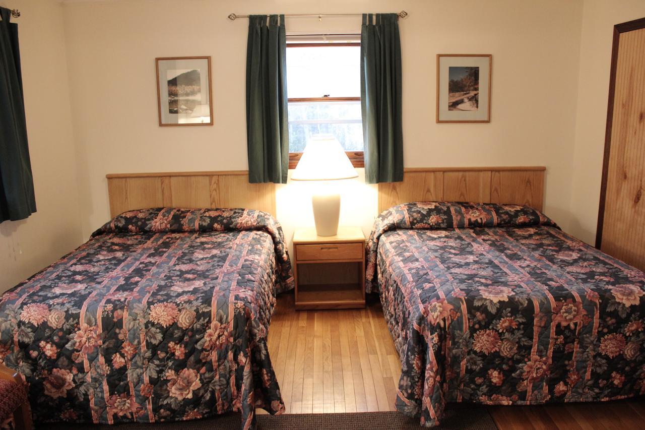Nootka Lodge Woodsville Buitenkant foto