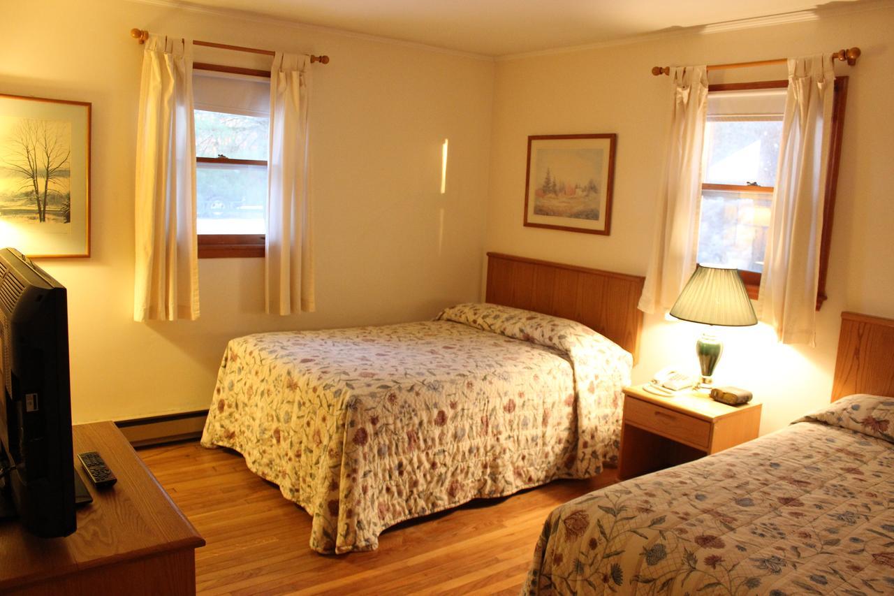 Nootka Lodge Woodsville Buitenkant foto