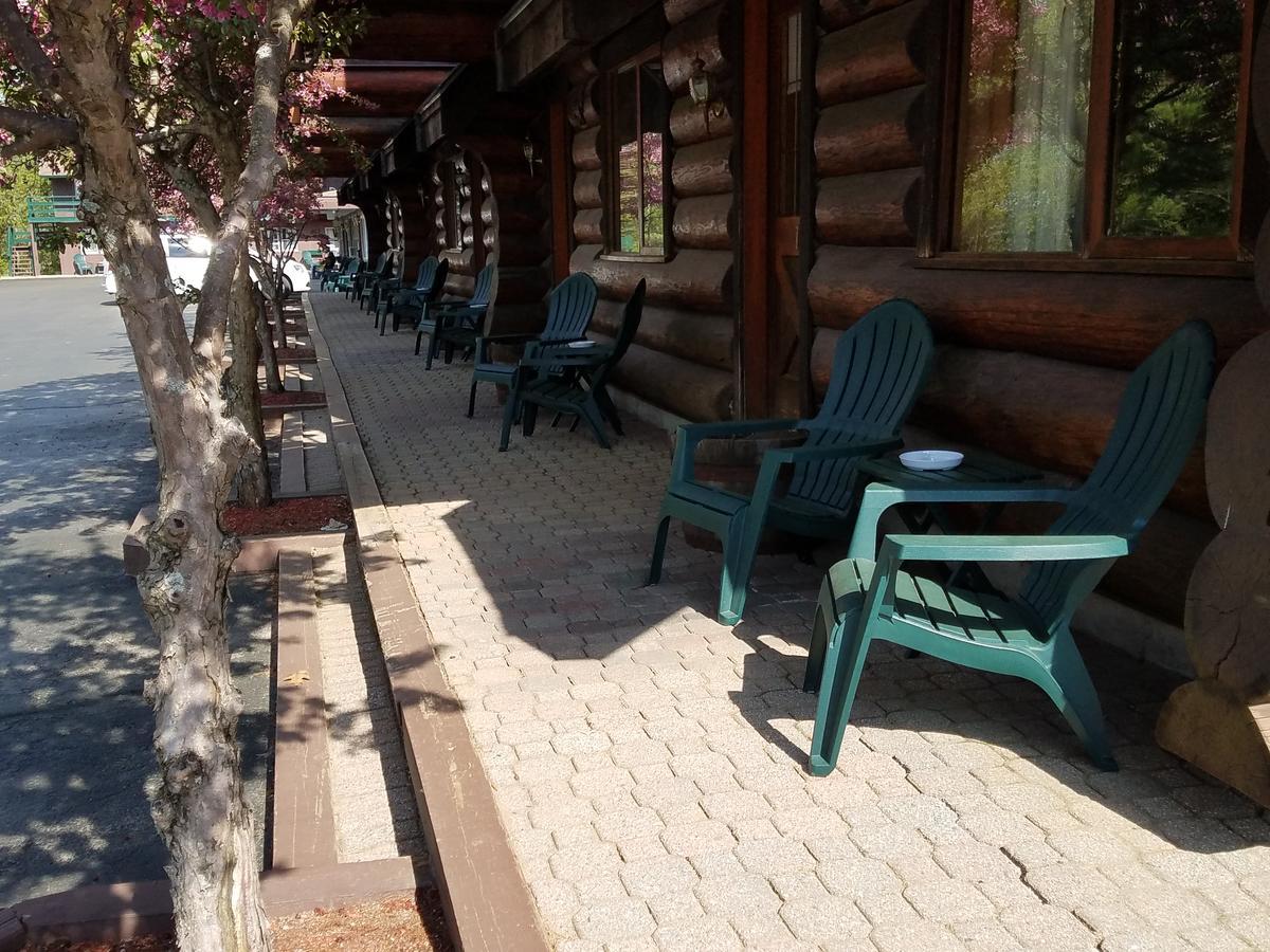 Nootka Lodge Woodsville Buitenkant foto